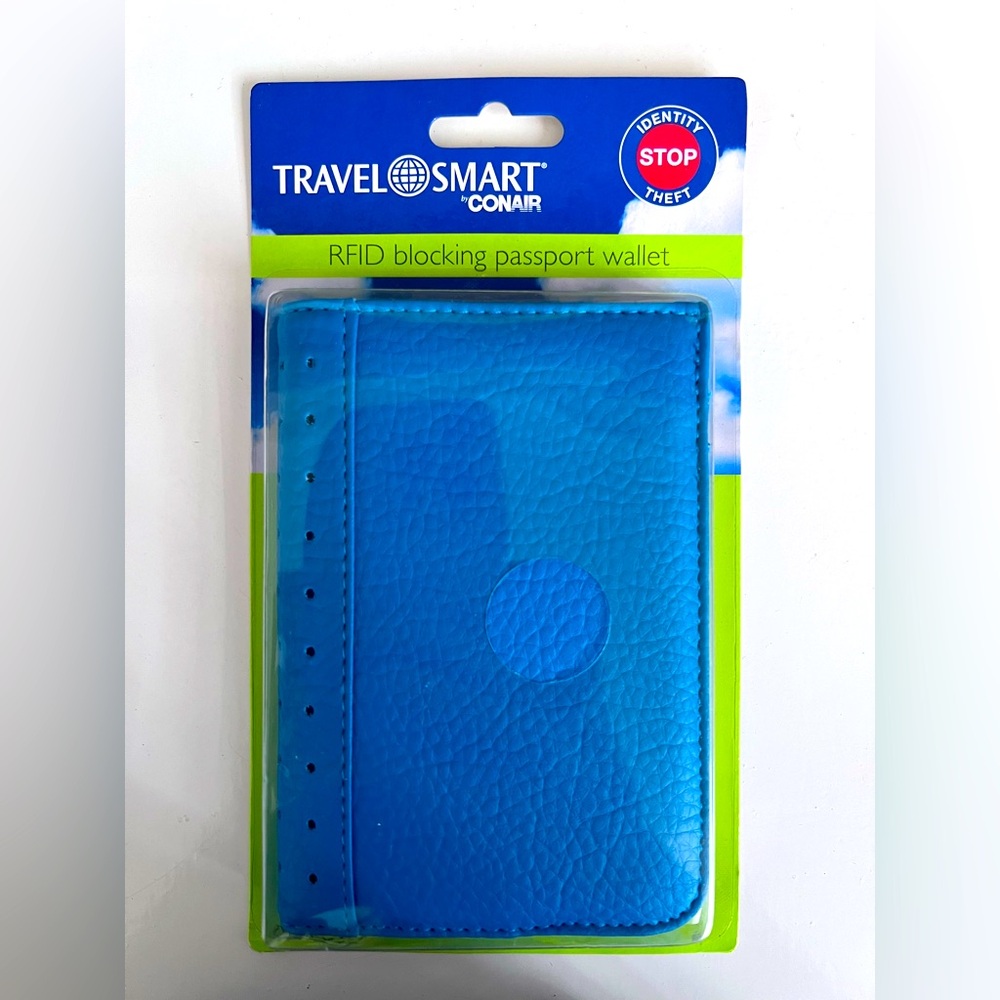 CONAIR Travel Smart RFID blocking passport wallet